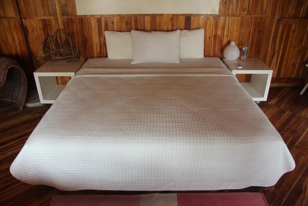 San Luis La Herradura Hotel Tortuga Village מראה חיצוני תמונה